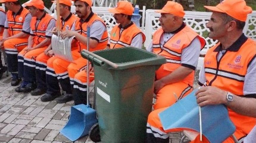 &Ccedil;&ouml;p&ccedil;&uuml;ler Anneler İ&ccedil;in S&ouml;yledi