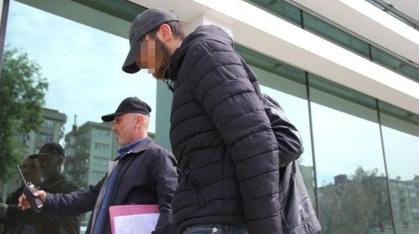 Tacizciyi Y&uuml;r&uuml;y&uuml;ş&uuml; Ele Verdi