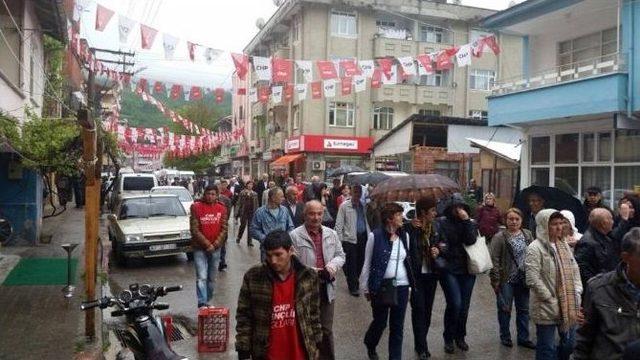 Chp Adaylarını Yağmur Durduramadı