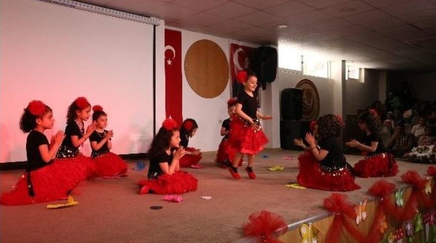 Miniklerden Anneler G&uuml;n&uuml; Kutlaması