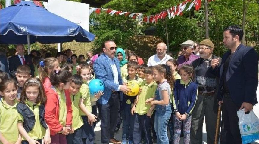 İzmit&rsquo;te Park Seferberliği S&uuml;r&uuml;yor