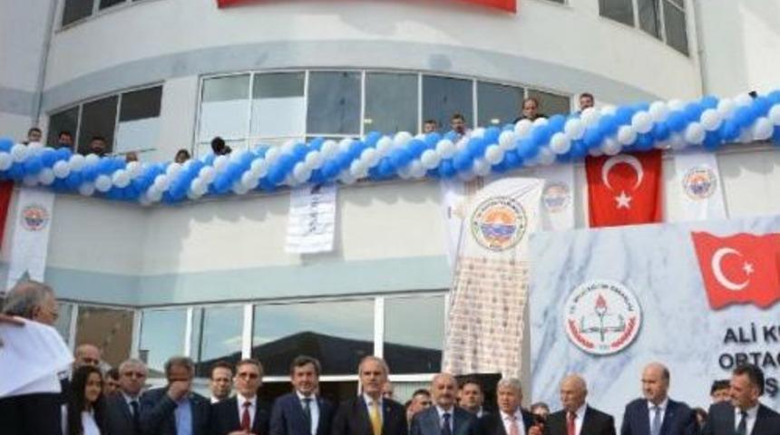 M&uuml;ezzinoğlu: İdam Edilen Adnan Menderes Değil Milletin Iradesiydi (2)