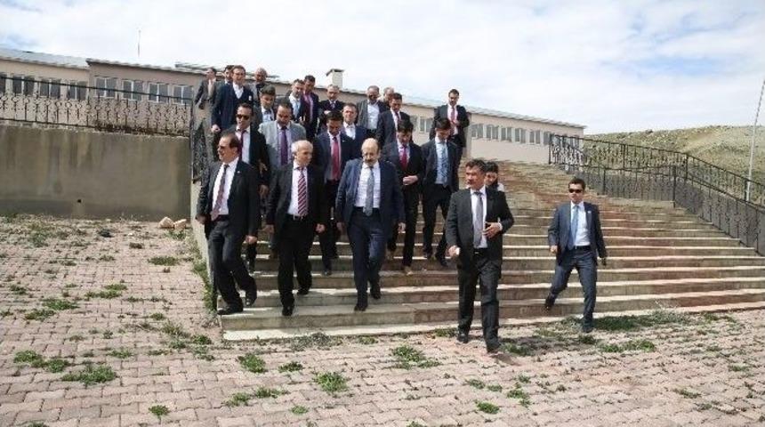 Y&ouml;k Başkanı Sara&ccedil;: &ldquo;aydıntepe Ve Demir&ouml;z&uuml;&rsquo;nde Y&uuml;ksek Okul İ&ccedil;in Her Şey Olumlu&rdquo;