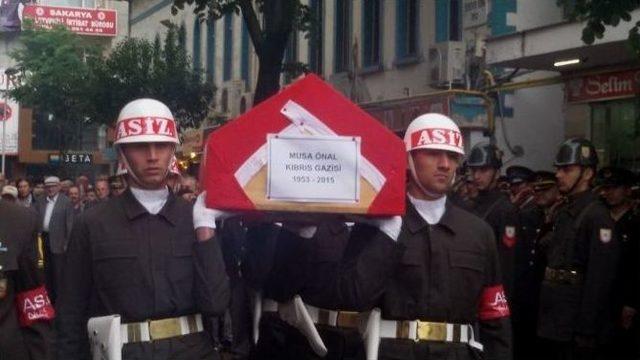 Kıbrıs Gazisi D&uuml;zenlenen Askeri T&ouml;renle Son Yolculuğuna Uğurlandı 3