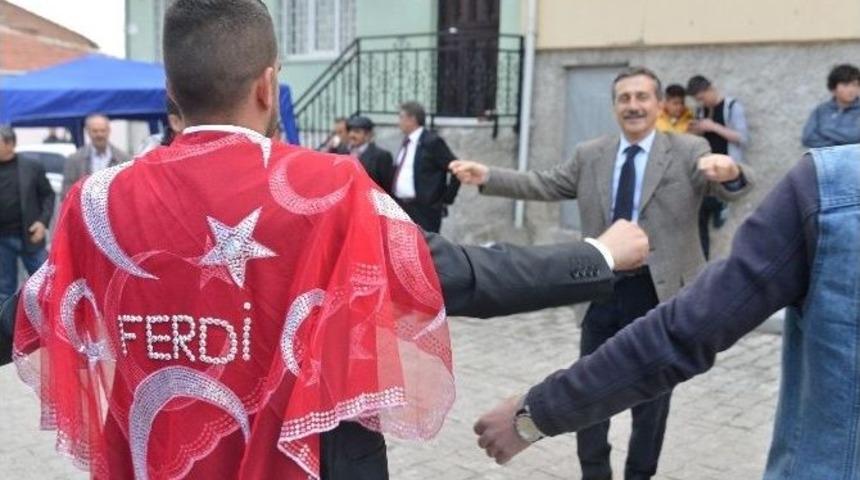 Ata&ccedil; D&ouml;rt Genci Askere Uğurladı