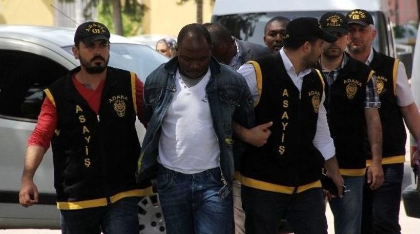 İş Adamını "kara Para Dolar" Y&ouml;ntemiyle Dolandırmaya Kalktılar