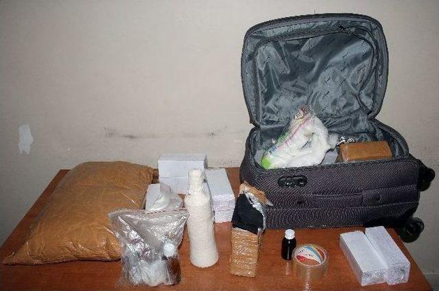 İş Adamını "kara Para Dolar" Y&ouml;ntemiyle Dolandırmaya Kalktılar 1