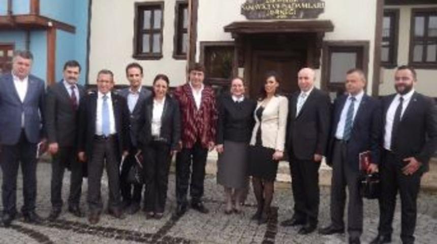 Eskişehirli &Uuml;lk&uuml;c&uuml;lerden Seyyar Tuhafiye Ve İşportacılar Odasına Ziyaret