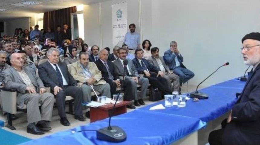 Prof. Dr. Yusuf Ziya Kavak&ccedil;ı Ne&uuml;&rsquo;de Konferans Verdi