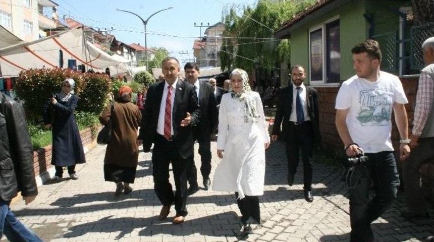 Saadet Partisi Milletvekili Adayları &Ccedil;aydeğirmenli Pazarcılardan Destek İstedi
