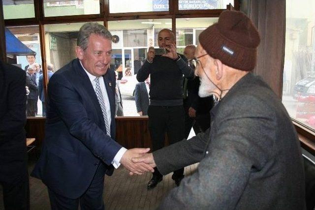 Vatandaşlar Chp Adayı Haluk Pekşen’den Sorunlarına Çözüm İstiyor