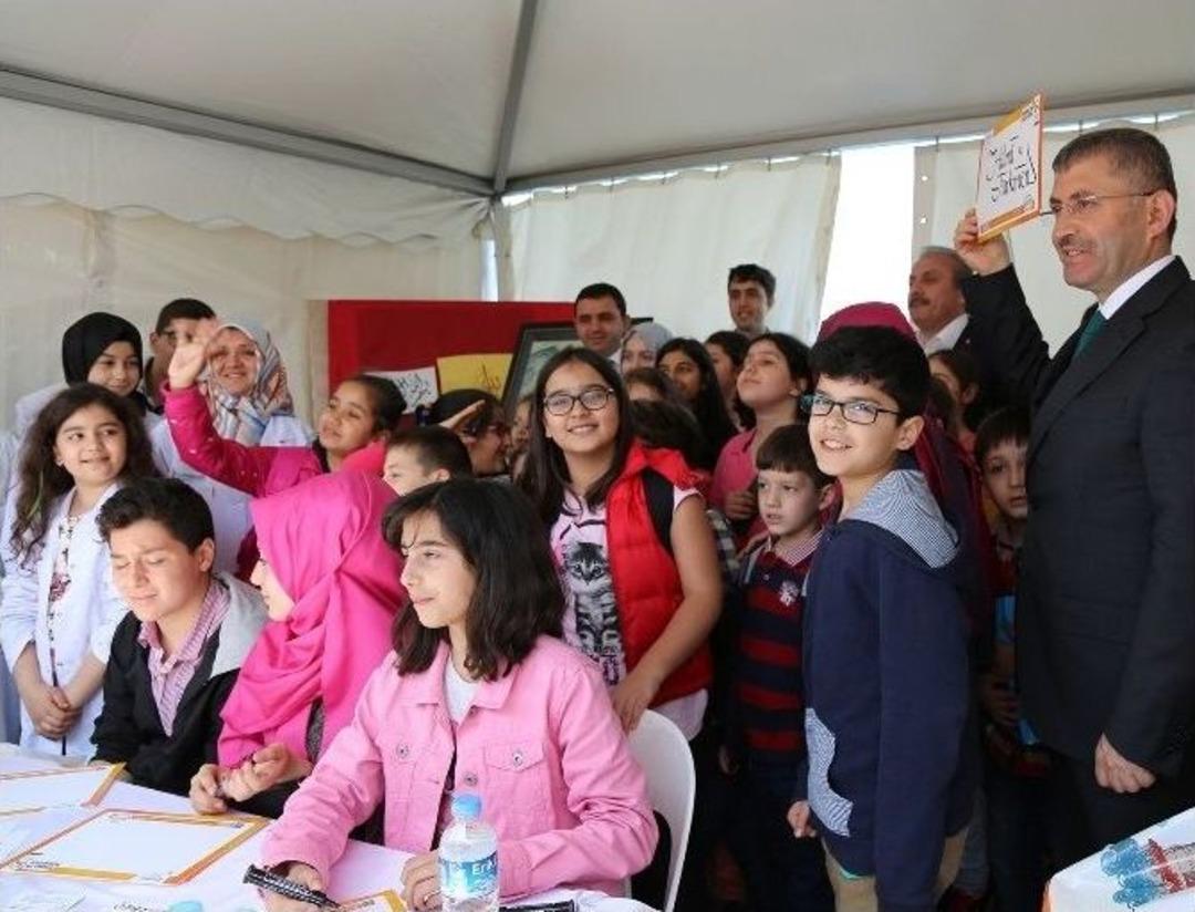 8. Uluslararası &Ouml;ğrenci Buluşması &Uuml;sk&uuml;dar&rsquo;dan Start Aldı