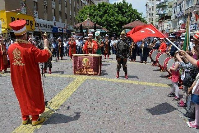 Mehteran Takımının Gösterisi İzleyicileri Coşturdu