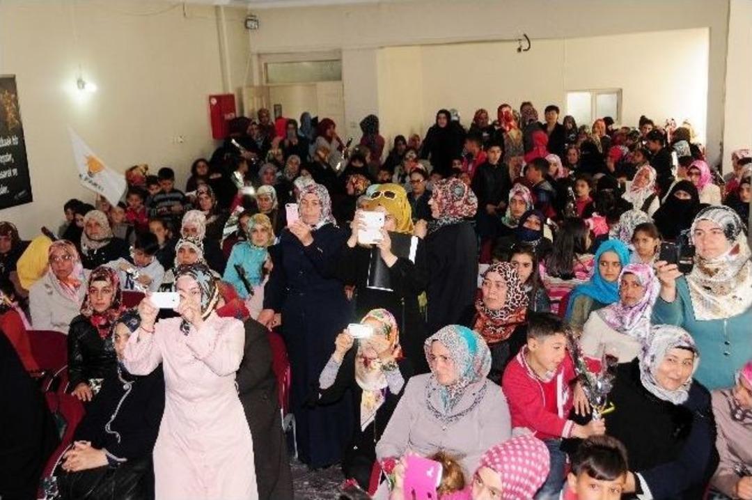 Prof. &Ccedil;aha&rsquo;dan &lsquo;t&uuml;rkiye&rsquo;de Ve D&uuml;nyada Kadın Hakları&rsquo; Konferansı