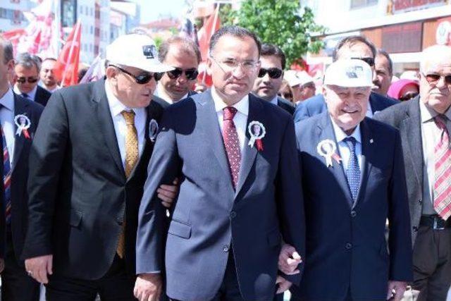 Bozdağ: Herkes Hdp yi Parlatma, Şirin G&ouml;sterme Yarışında 1