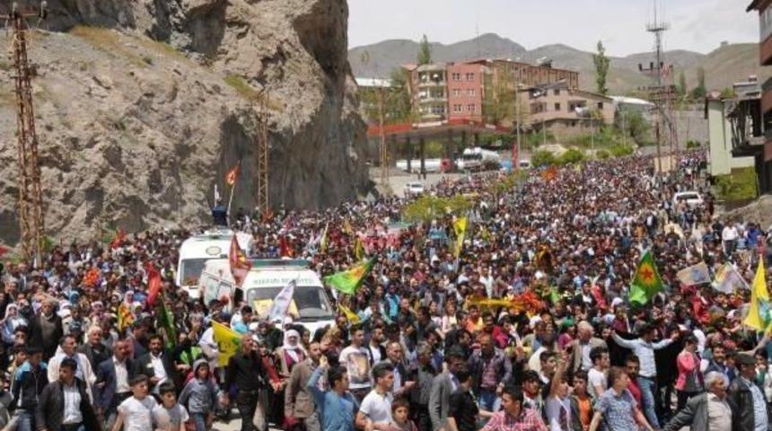 Suriye'de &Ccedil;atışmada &Ouml;len 2 Ypg'li Hakkari'de Toprağa Verildi
