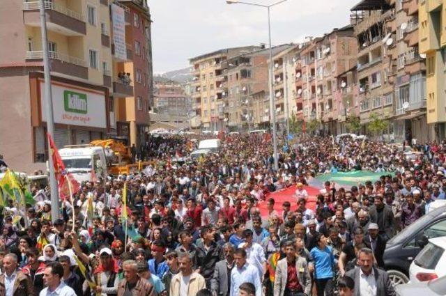 Suriye de &Ccedil;atışmada &Ouml;len 2 Ypg li Hakkari de Toprağa Verildi 1