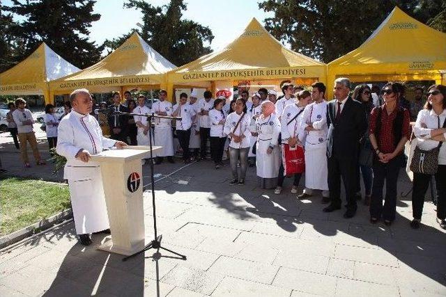 Uluslararası Öğrencilerden Gaziantep Yemekleri