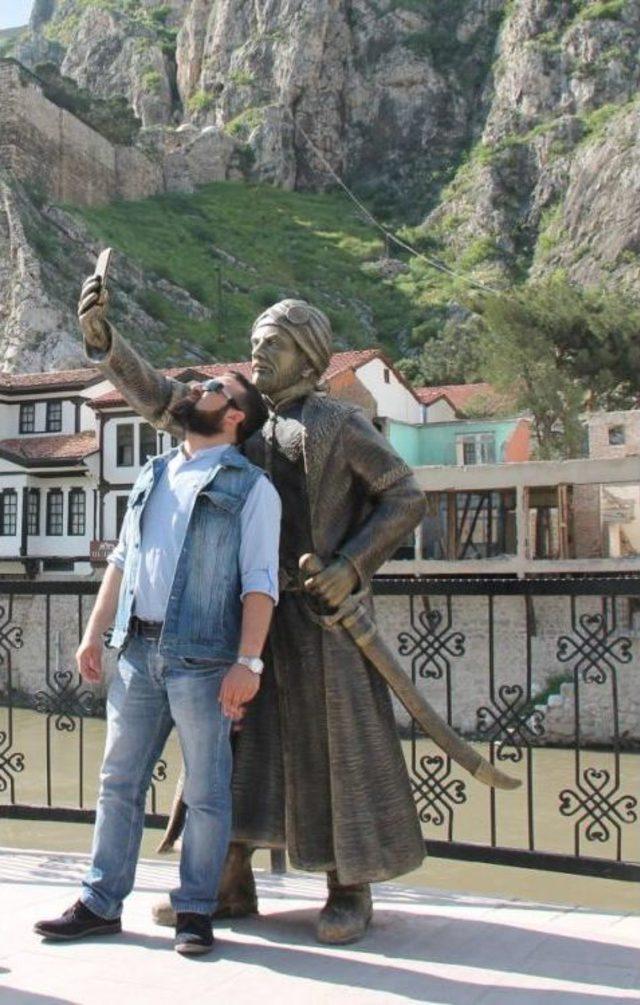 Amasya'da Selfie Çeken Şehzade Şaşırttı