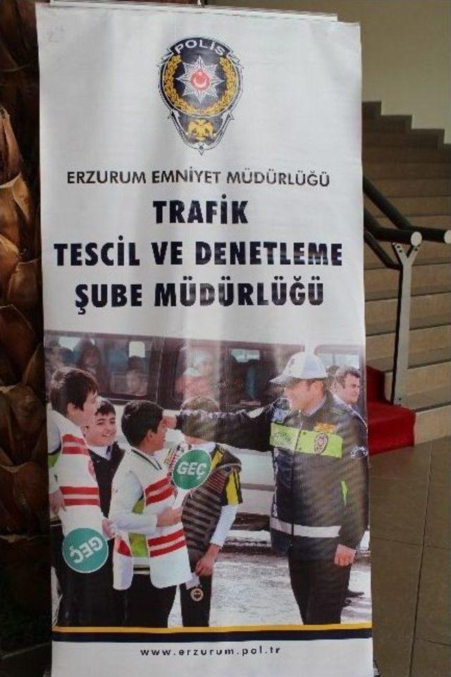 Şof&ouml;rlere &lsquo;trafik Psikolojisi Ve Trafikte Etik Kurallar&rsquo; Konferansı 1