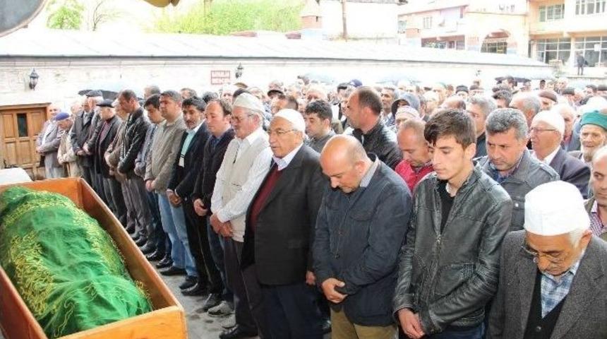 Refiye Abla Bu Kez &Uuml;zd&uuml;