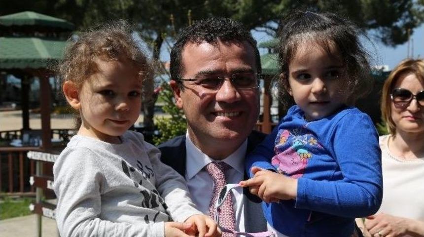 Taş&ccedil;ı&rsquo;dan &Ouml;ğrencilere &ldquo;annenizi &Ccedil;ok Sevin&rdquo; &Ouml;ğ&uuml;d&uuml;