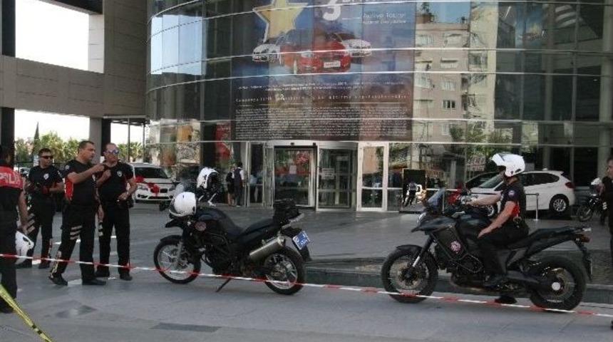 Antalya&rsquo;da Bir Avm&rsquo;de Yangın (2)