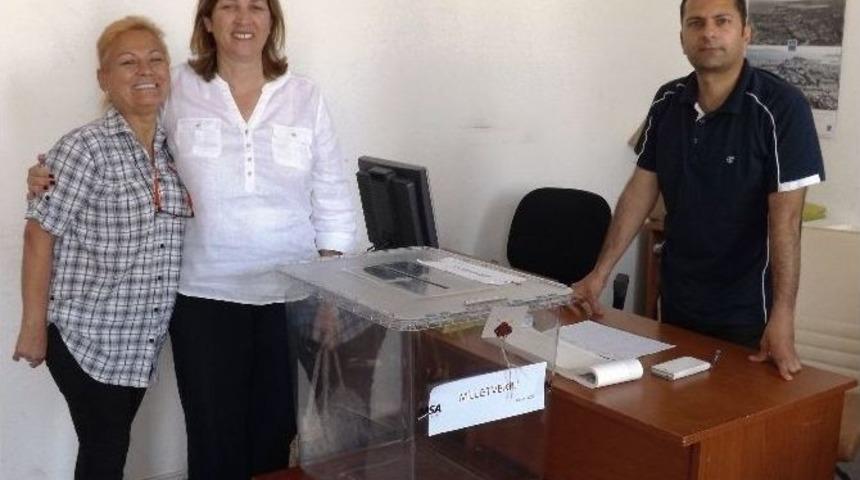 Ak Parti&rsquo;li Demiralp, Sandık G&ouml;revlilerini Ziyaret Etti