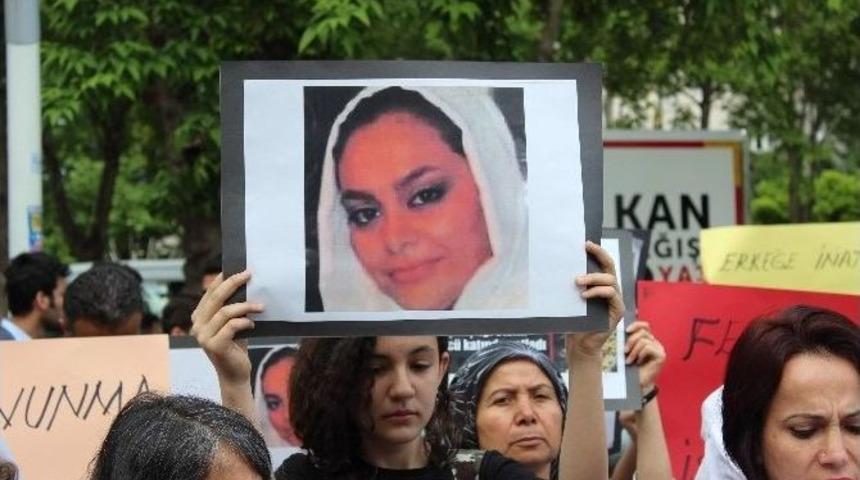 Kadınlar, İran&rsquo;da Ki İntihar Olayıyla İlgili A&ccedil;ıklama Yaptı