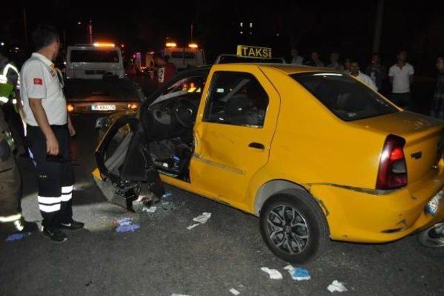 Kazada Yüzüne Kaporta Parçası Saplanan Taksici Öldü