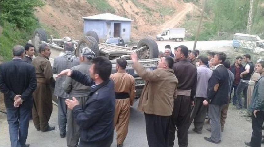 Şemdinli&rsquo;de Trafik Kazası, 2 Yaralı