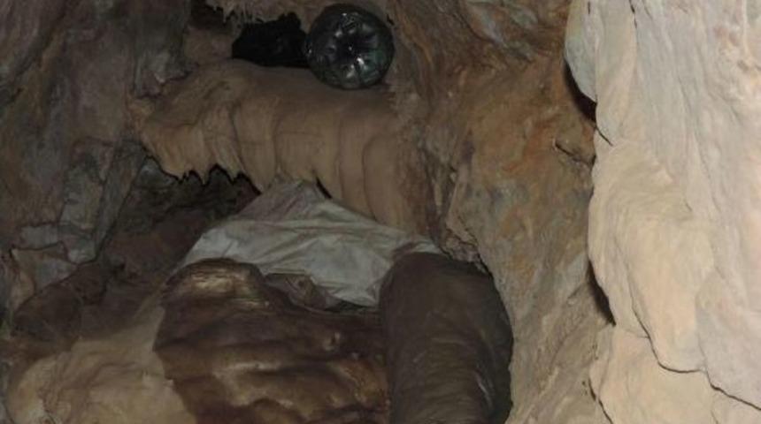 Şemdinli'de Mağarada Pkk'ya Ait M&uuml;himmat Ele Ge&ccedil;irildi