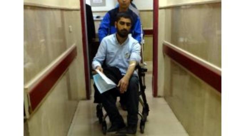 Motosiklet Devrildi: İki Yaralı