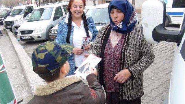 Vekil Adayı Anne, 5 Yaşındaki Oğluyla Oy Istiyor 3