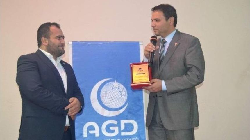 Anadolu Gen&ccedil;lik Derneği&rsquo;den Mezuniyet Gecesi