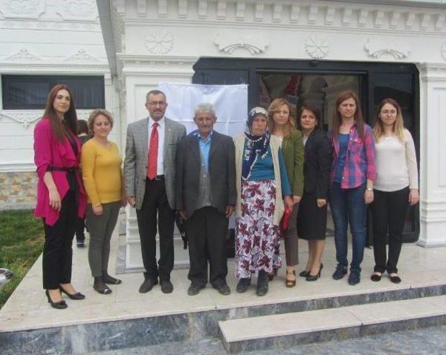 Ermenek'te Madenci 2 Oğlunu Da Yitiren Anne, 'yılın Annesi' Seçildi