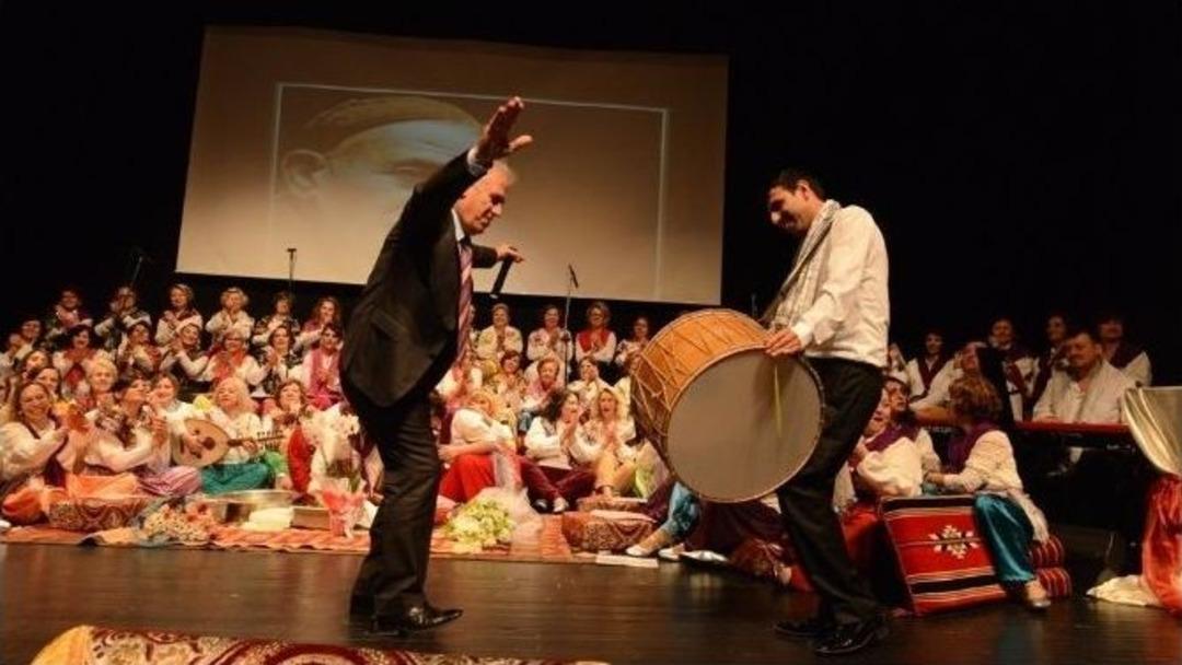 Nil&uuml;fer Kadın Korosu &lsquo;anneler G&uuml;n&uuml;&rsquo;n&uuml; Kutladı