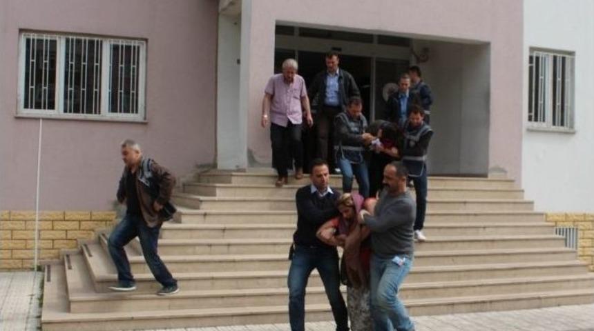 Kuyumcudan Altın &Ccedil;alan Hırsızlar Yakalandı