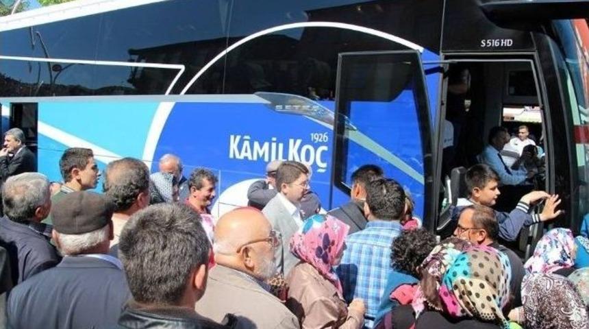 Ak Parti Milletvekili Adayları Umre Kafilesini Dualarla Uğurladı