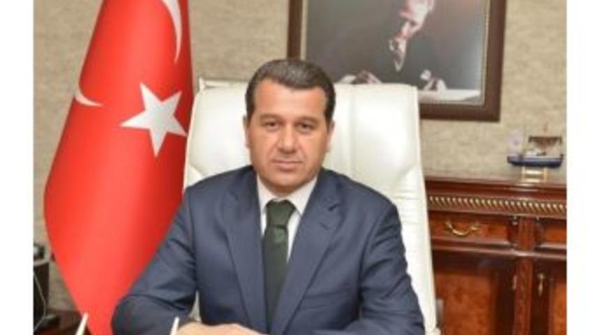 Vali &Ccedil;elik&rsquo;ten Anneler G&uuml;n&uuml; Mesajı