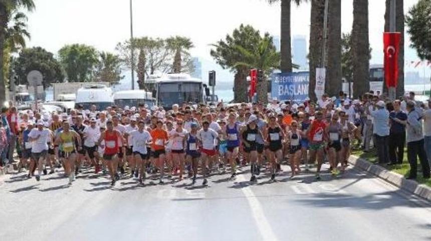 Z&uuml;beyde Ana'ya Koştular