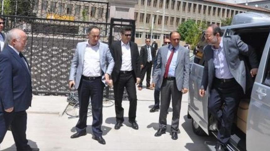 G&ouml;rmez, Erdoğan'ın A&ccedil;acağı Nur Camii'ni Inceledi