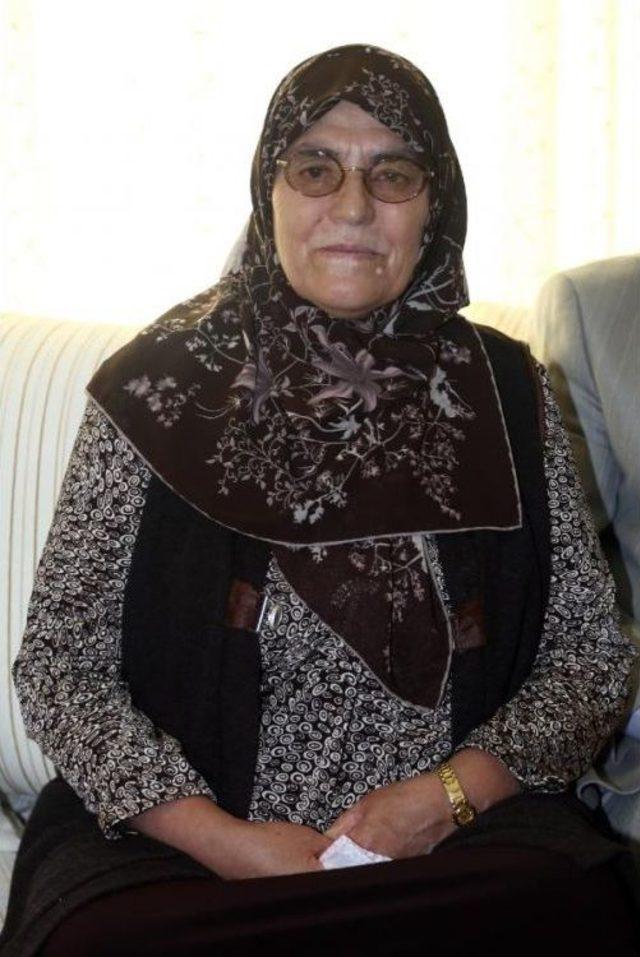 Genelkurmay dan  anneler G&uuml;n&uuml;  S&uuml;rprizi: Bursalı Anne 4 Asker Oğlu Ile Buluştu 1