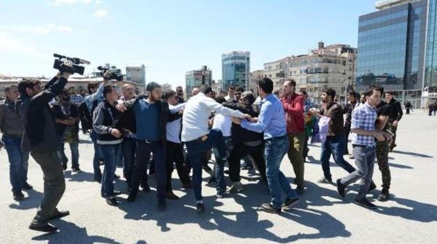 Taksim’De Ferinaz Eylemine Polis Müdahalesi