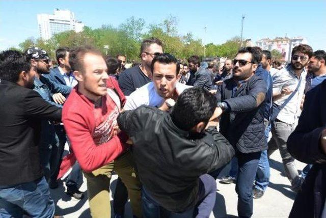 Taksim’De Ferinaz Eylemine Polis Müdahalesi