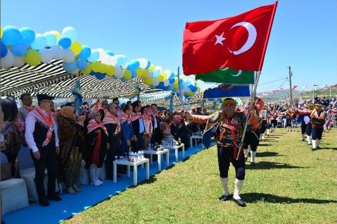 Altıeyl&uuml;l&rsquo;de Ayvatlar Ş&ouml;len İle Coştu