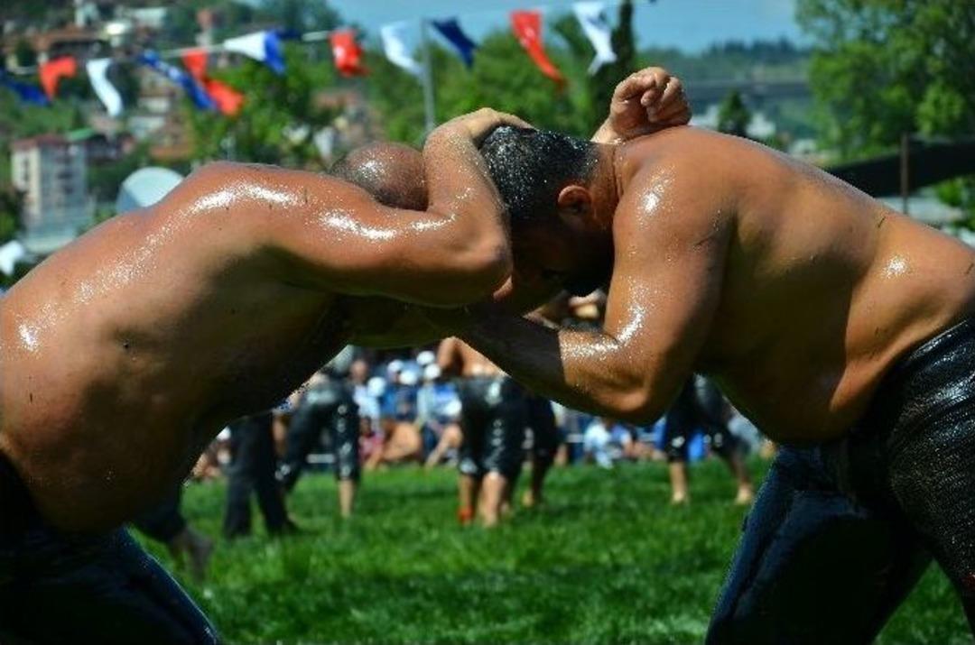 Kırkpınar&rsquo;ın Başpehlivanları Kocaeli&rsquo;de Er Meydanına &Ccedil;ıktı