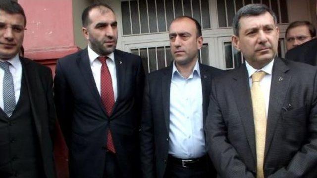 Rize'de Belediye, Mhp Seçim Bürosu'nu Mühürledi