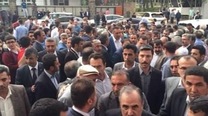 Ak Parti Diyarbakır Milletvekili Adayı Salim Ensarioğlu İl&ccedil;e Ziyaretlerini S&uuml;rd&uuml;r&uuml;yor