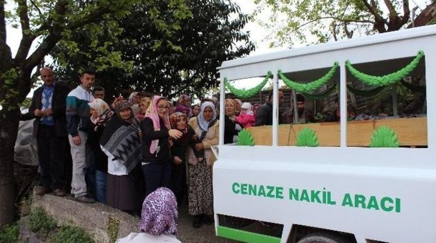 Kocası Tarafından &Ouml;ld&uuml;r&uuml;len Anne Toprağa Verildi